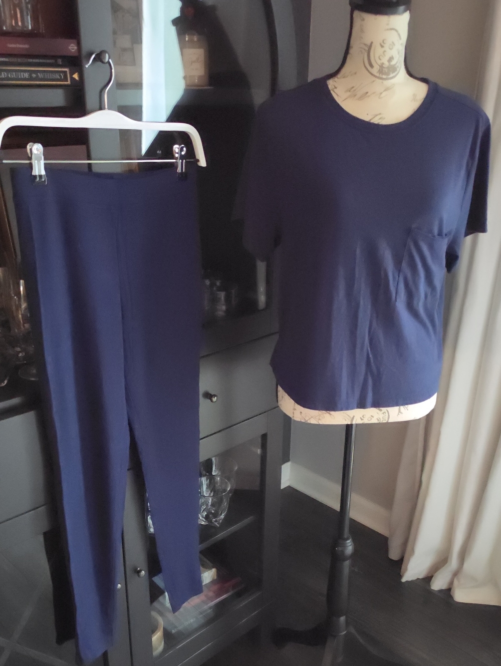 Women’s Navy Ponte Leggings with High Waist & Navy T-shirt With Pocket